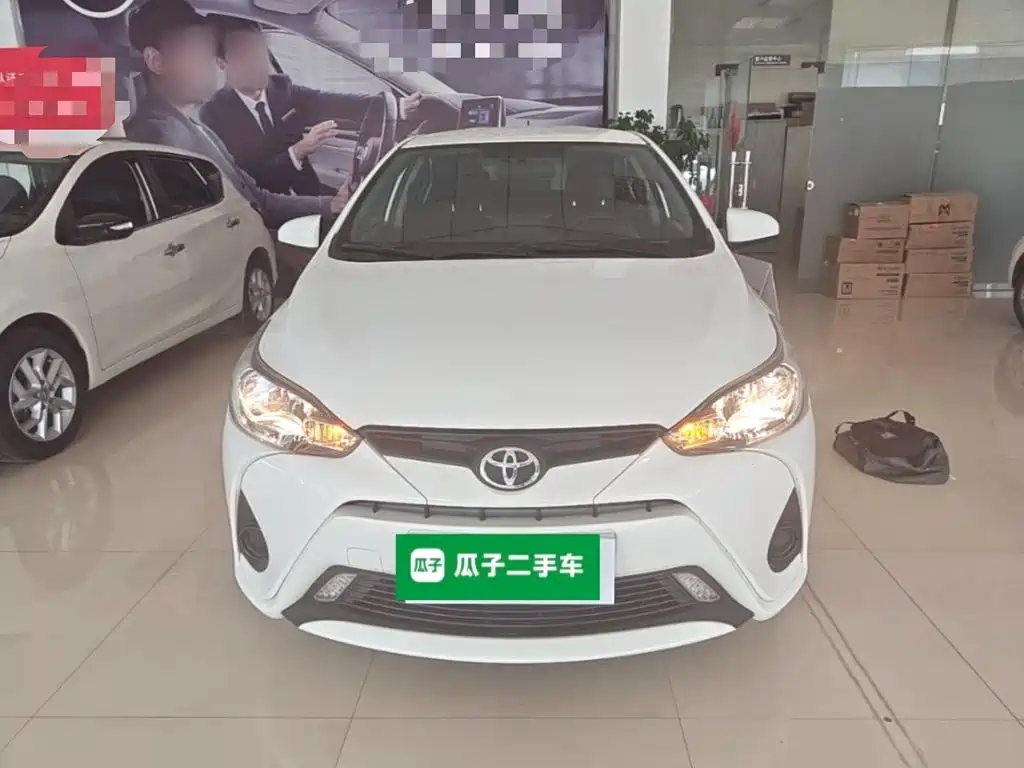 Toyota Yaris L 2021