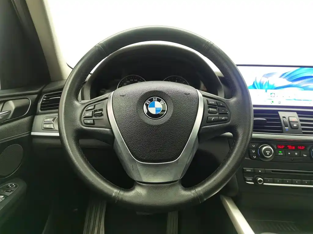 BMW X3 2012 — фото 11