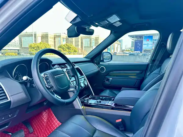 Land Rover Discovery 2018