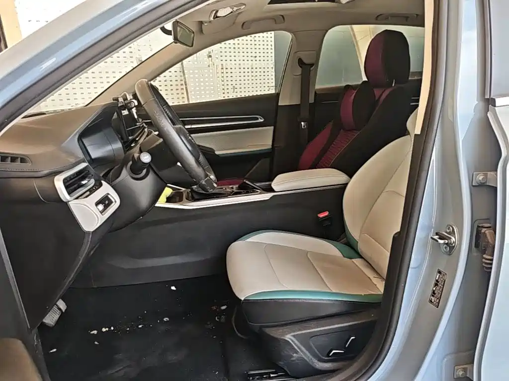 Geely Emgrand 2023 — фото 15