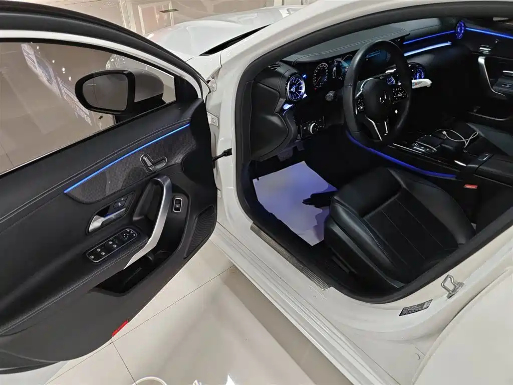 Mercedes-Benz A-Class 2020 — фото 16