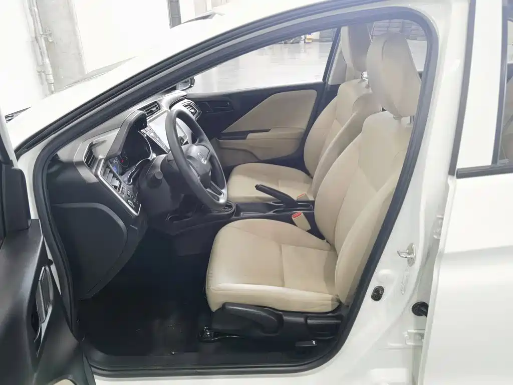 Honda City 2018 — фото 10