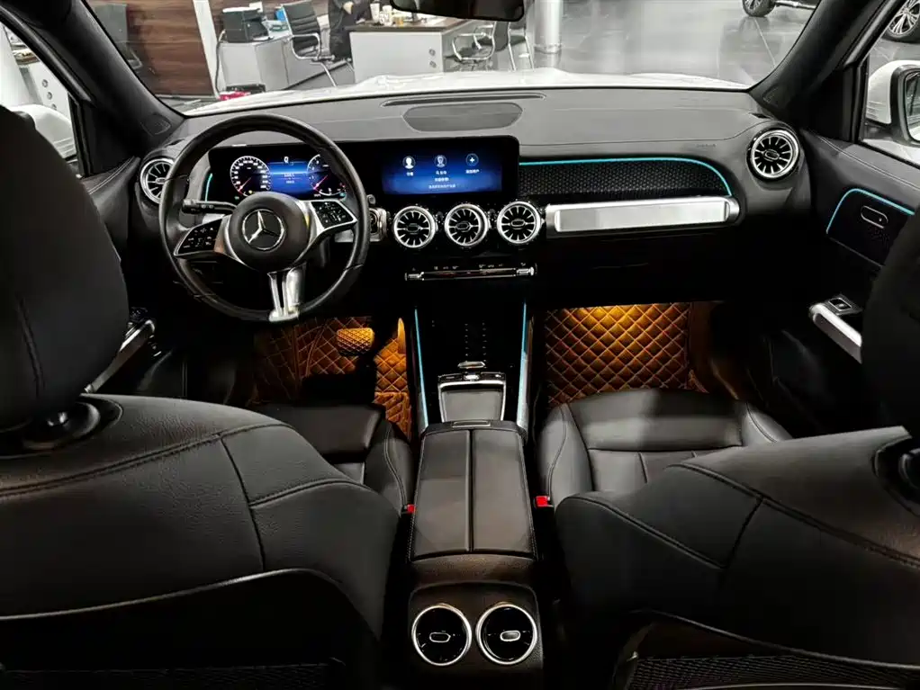 Mercedes-Benz GLB 2024 — фото 15