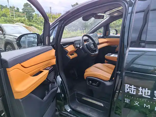 Geely Galaxy Yizhen L380 2025
