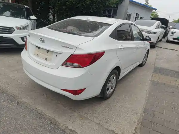 Hyundai Accent 2016