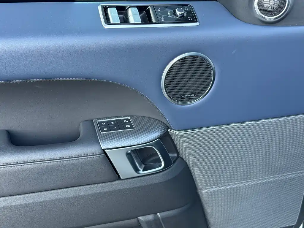 Land Rover Sport 2022 — фото 15