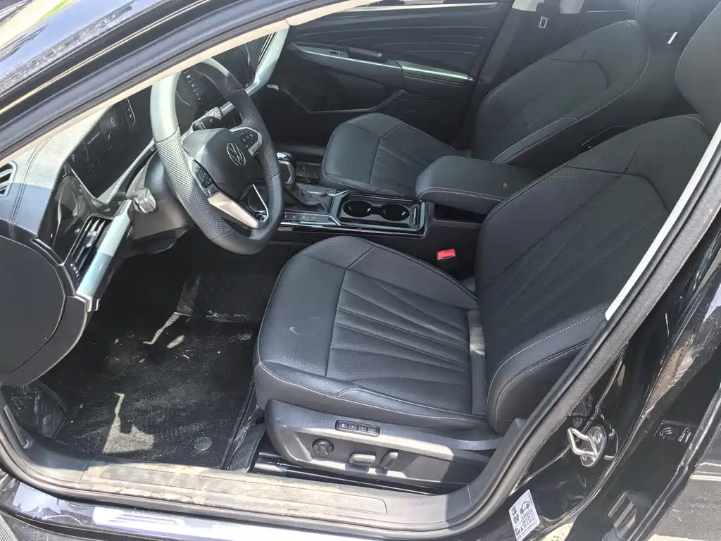 Volkswagen Passat 2025