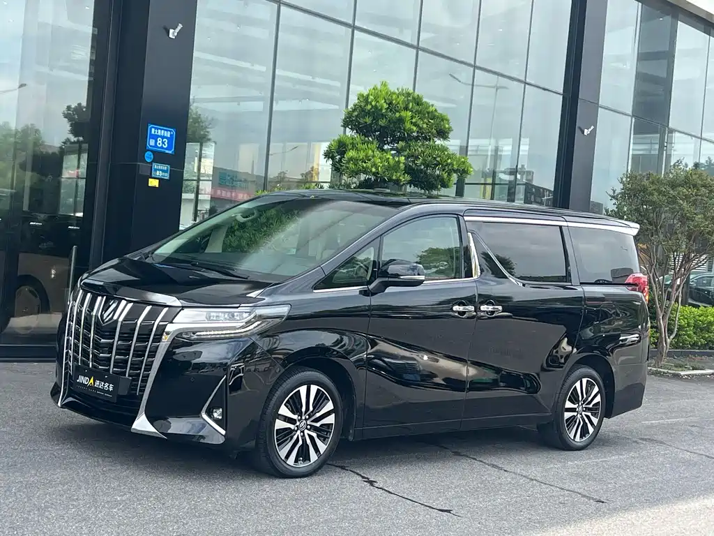 Toyota Alphard 2018 — фото 1