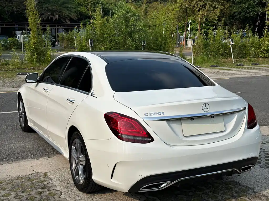 Mercedes-Benz C-Class 2020 — фото 10