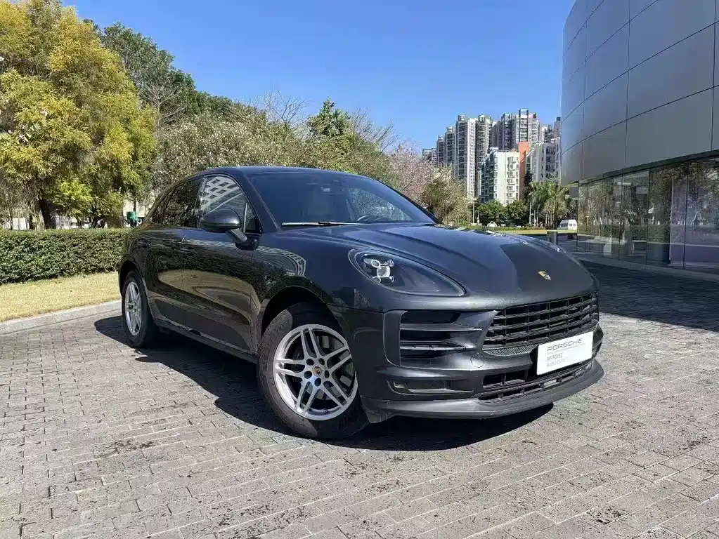 Porsche Macan 2019 — фото 1