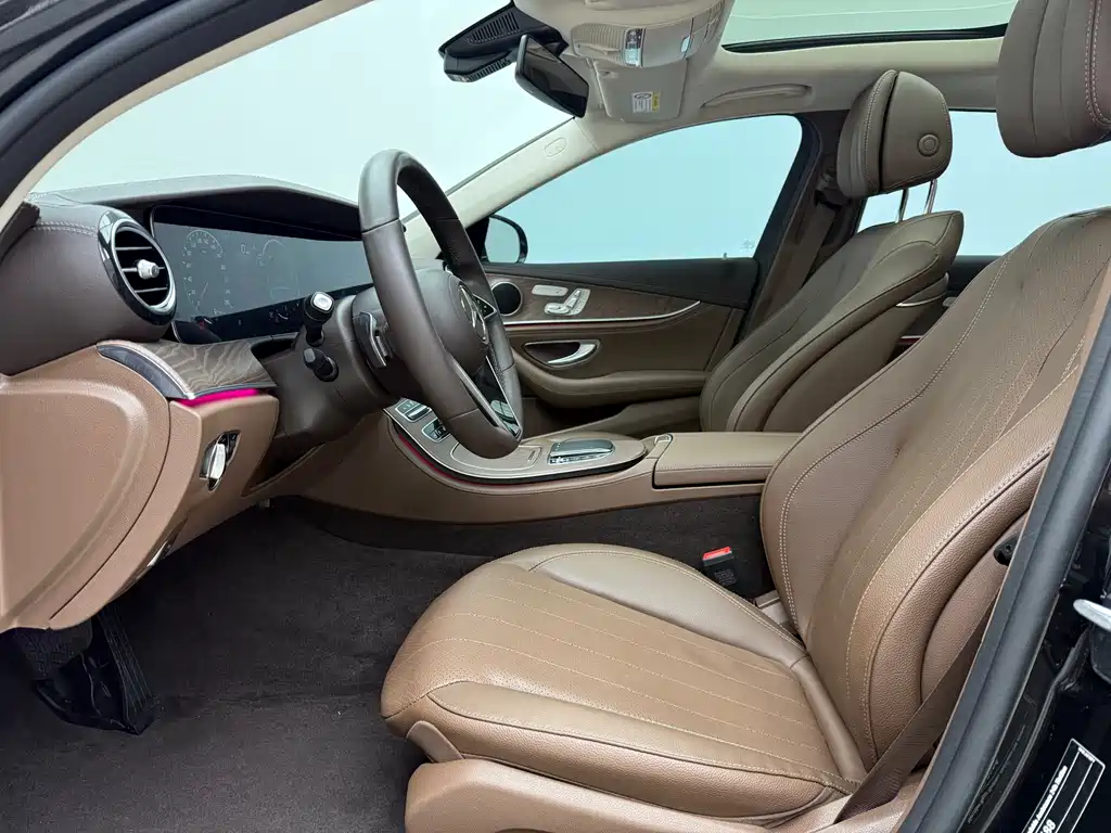 Mercedes-Benz E-Class 2023 — фото 11
