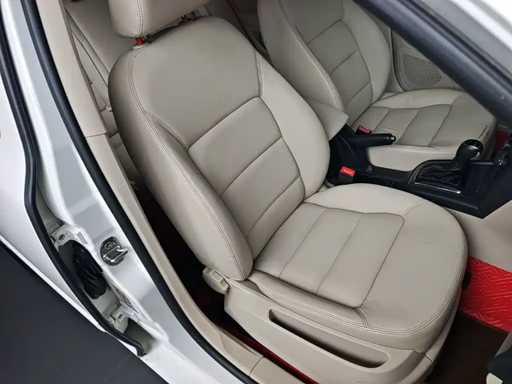 Skoda Octavia 2014 — фото 25