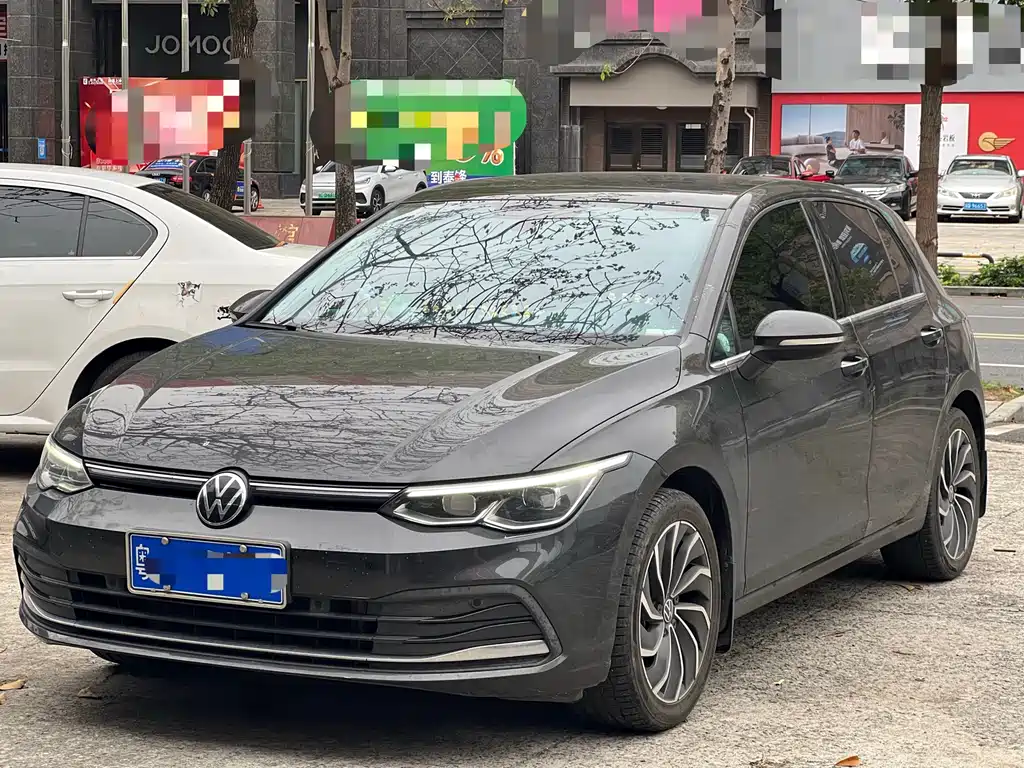 Volkswagen Golf 2022 — фото 1