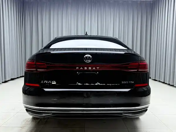 Volkswagen Passat 2023