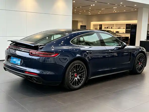 Porsche Panamera 2019