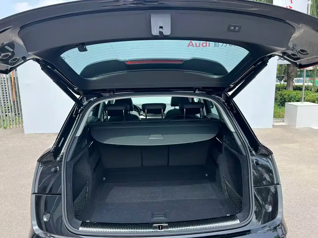 Audi Q5L 2020