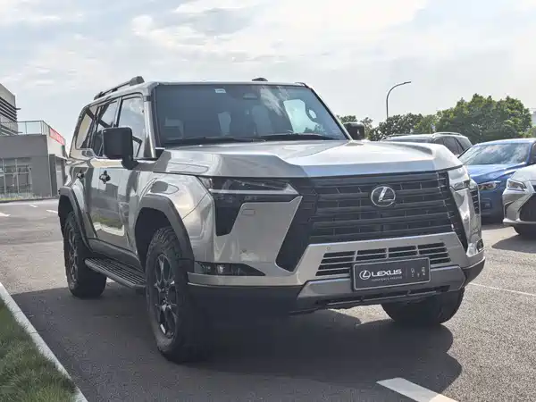 Lexus GX 2025