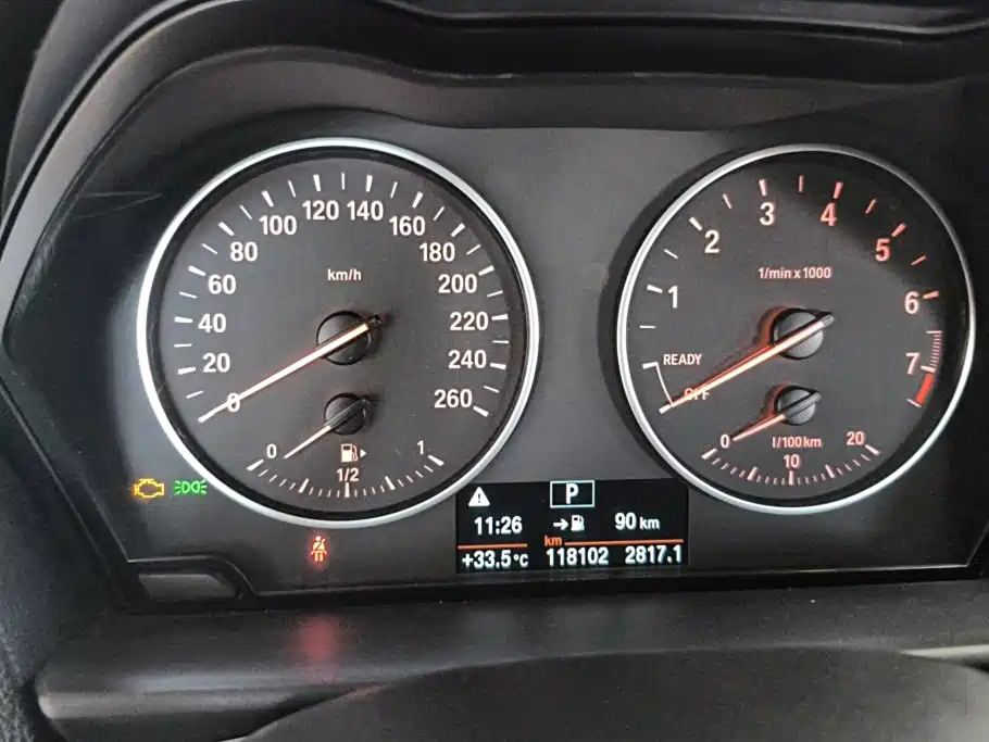 BMW 1 Series 2017 — фото 14