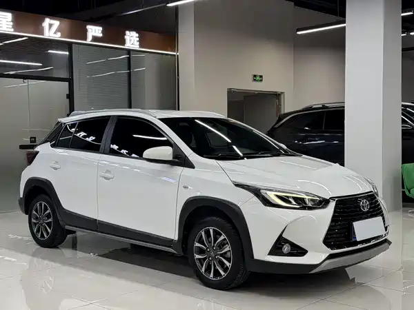 Toyota Yaris L 2023