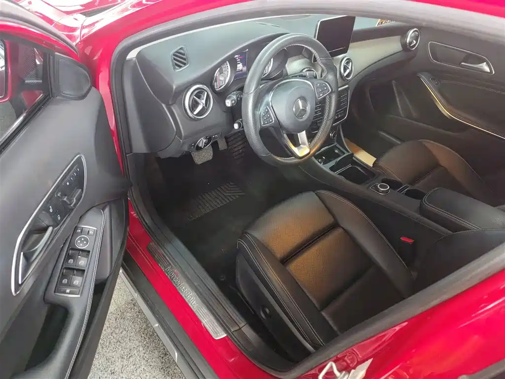 Mercedes-Benz GLA 2017 — фото 12