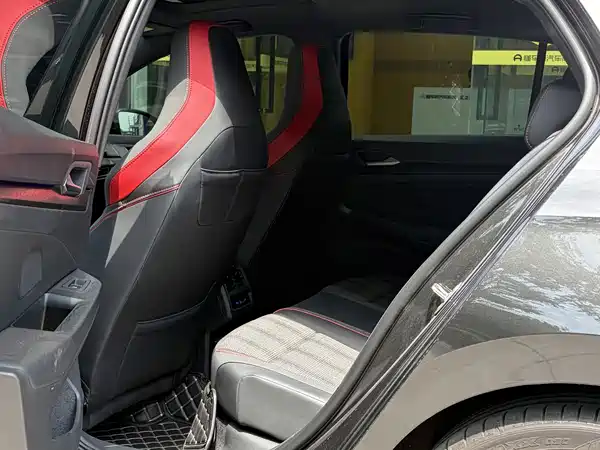Volkswagen Golf GTI 2023