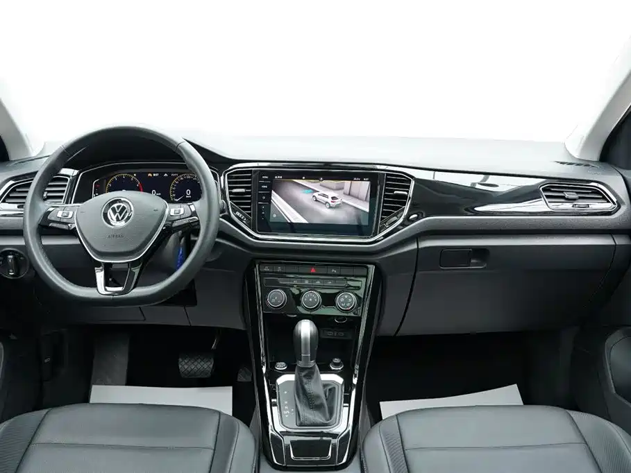 Volkswagen T-Roc 2023 — фото 16