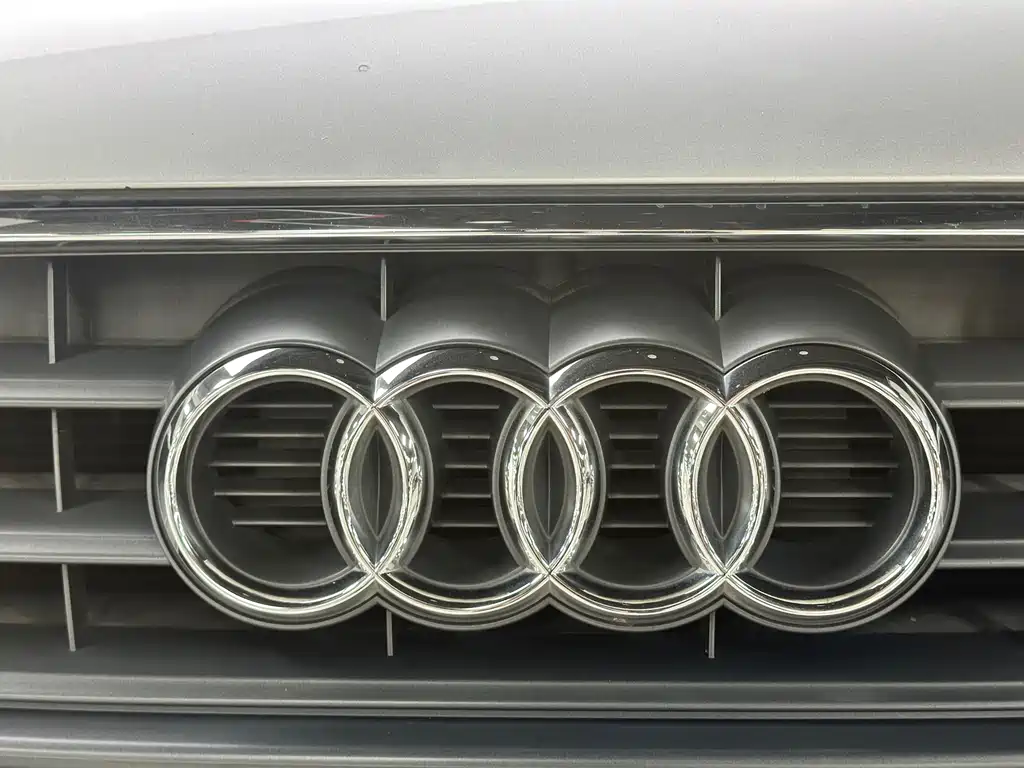 Audi A4L 2015 — фото 9