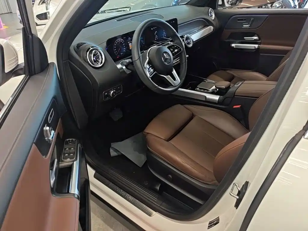 Mercedes-Benz GLB 2023 — фото 16