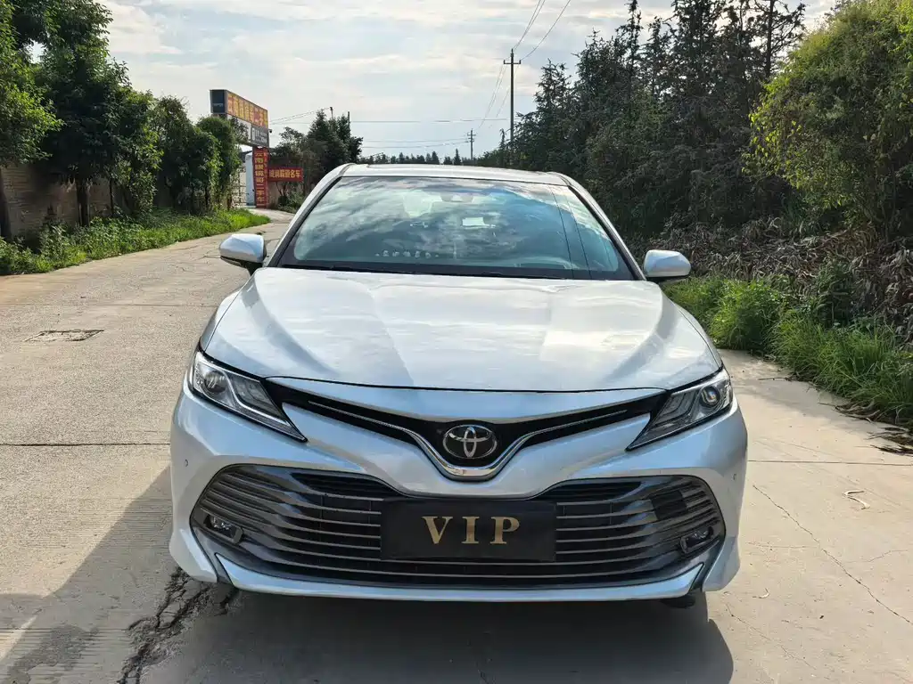 Toyota Camry 2020 — фото 2