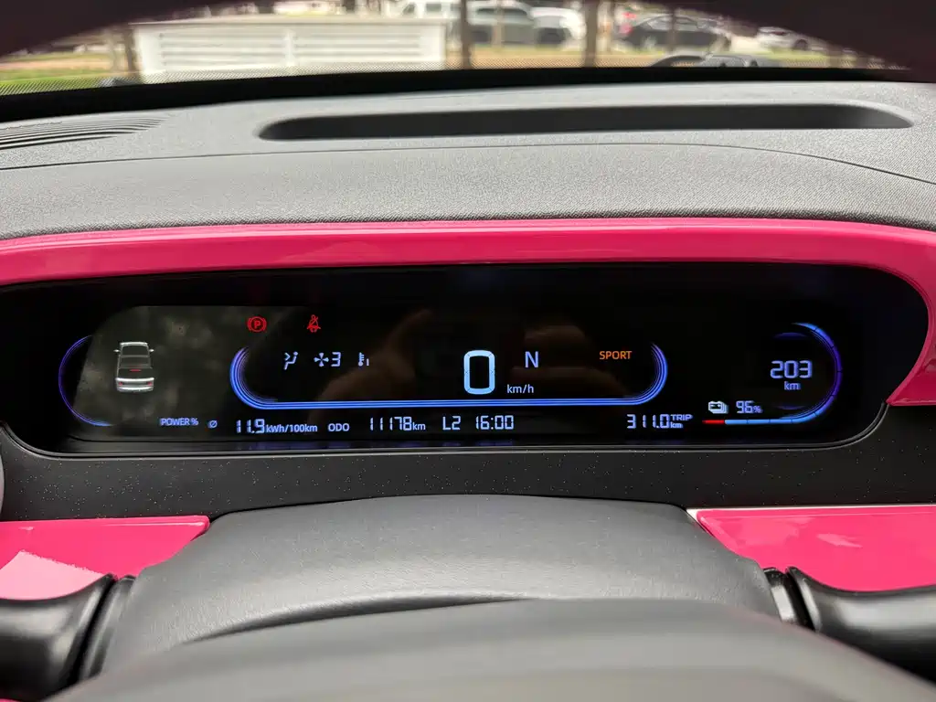Geely Galaxy Panda 2025 — фото 11