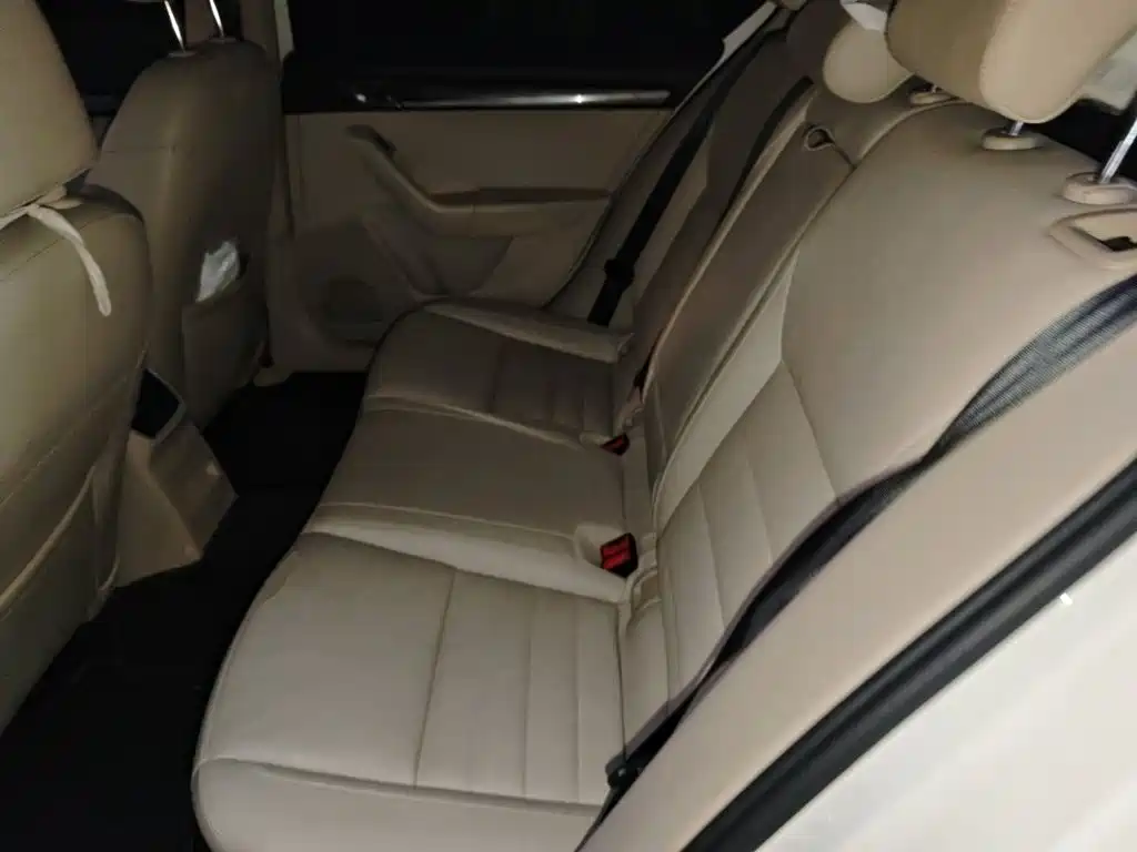 Skoda Octavia 2014 — фото 15