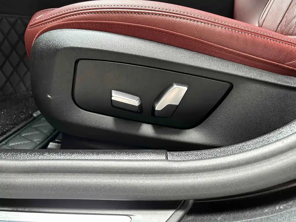 BMW 5 Series 2022 — фото 13