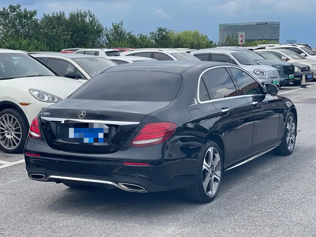 Mercedes-Benz E-Class 2017