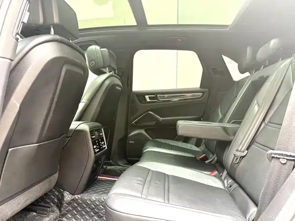 Porsche Cayenne 2020