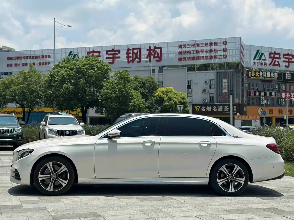 Mercedes-Benz E-Class 2017