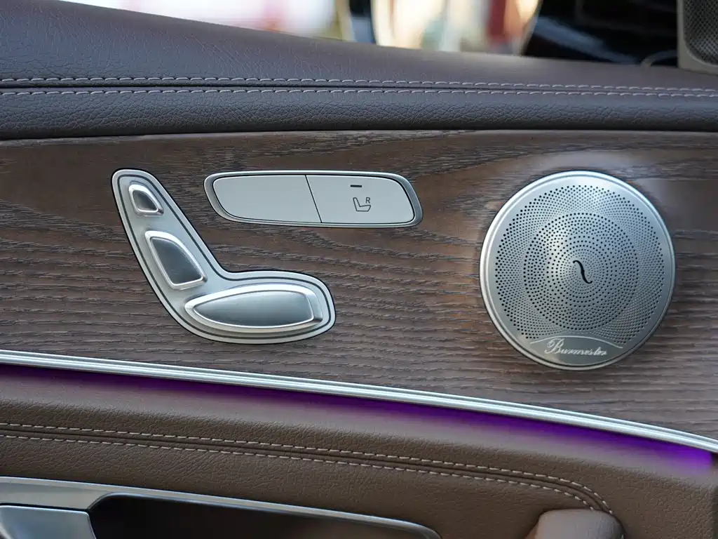 Mercedes-Benz E-Class 2021 — фото 17