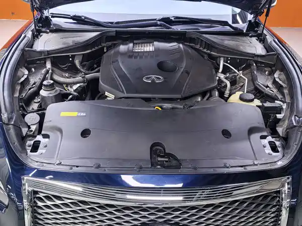 Infiniti Q70 2019