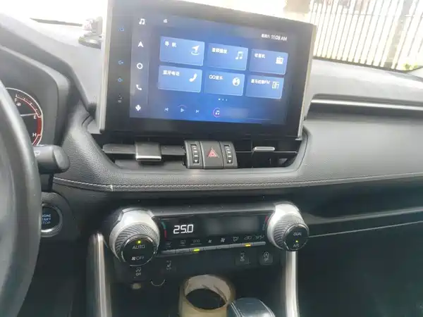Toyota RAV4 2021