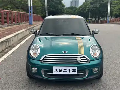 MINI MINI 2012