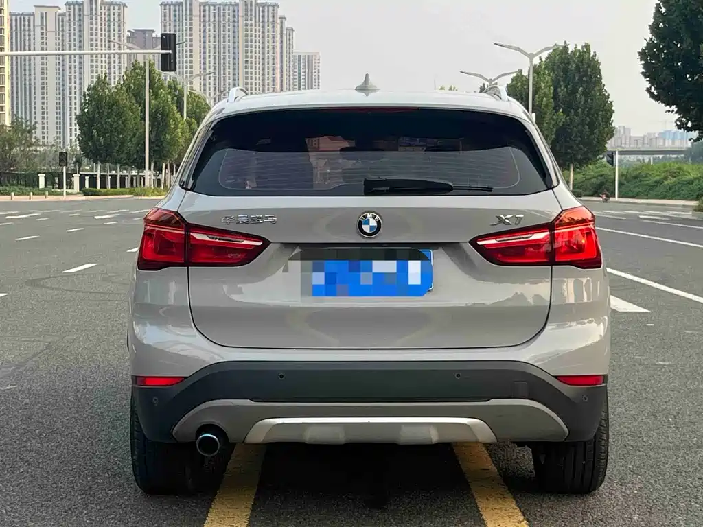 BMW X1 2017 — фото 8