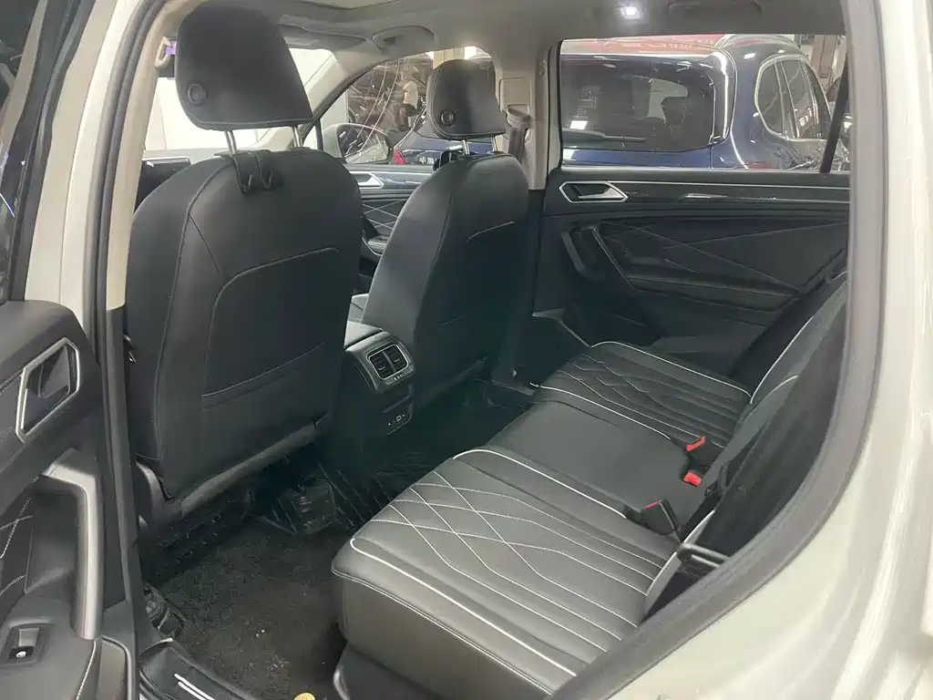 Volkswagen Tiguan L 2024