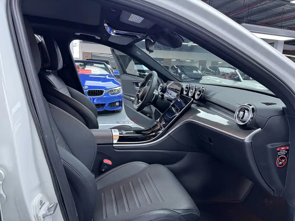 Mercedes-Benz C-Class 2023 — фото 15