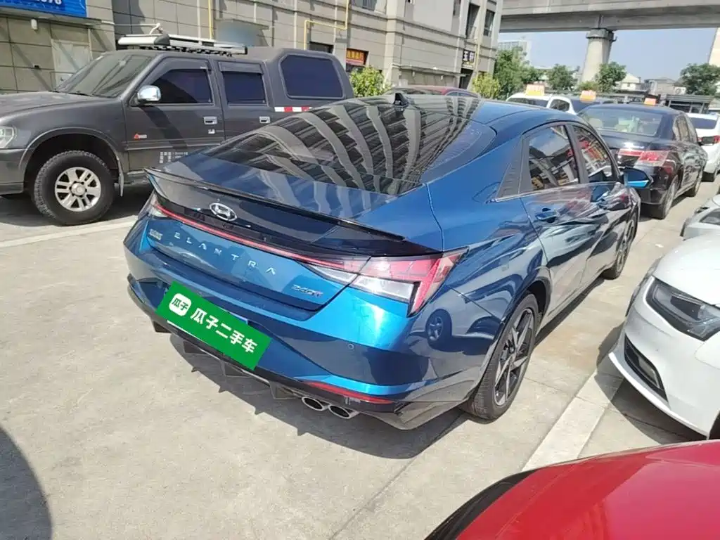 Hyundai Elantra 2022