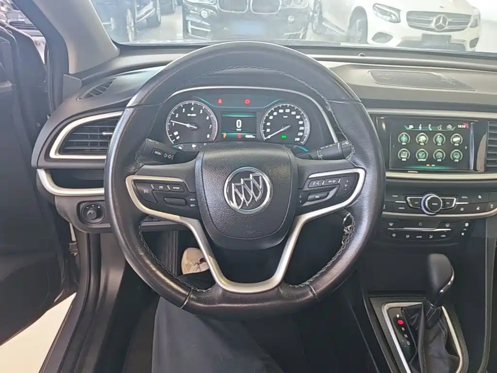 Buick Excelle 2019 — фото 11