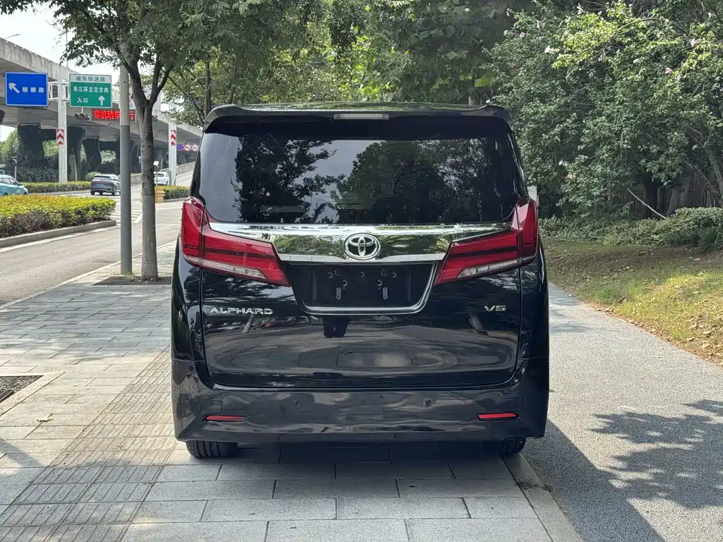 Toyota Alphard 2015 — фото 8
