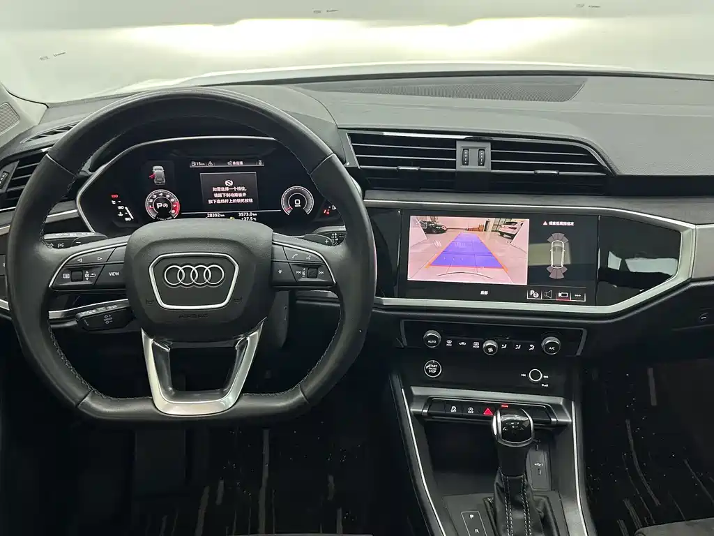 Audi Q3 2023 — фото 11