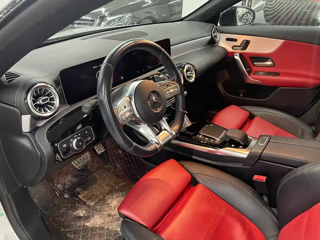 Mercedes-Benz CLA AMG 2020 — фото 11