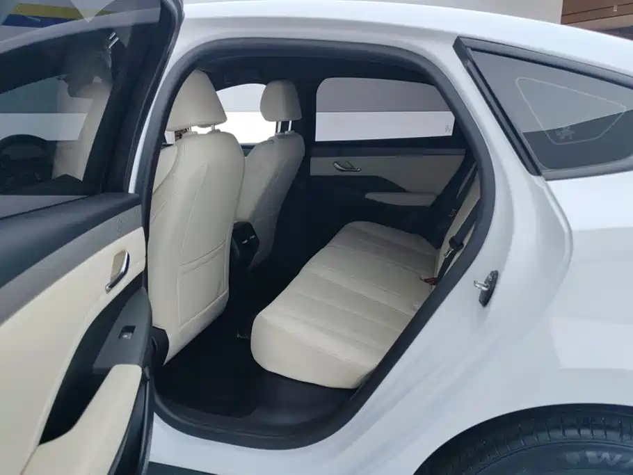 BYD Qin PLUS 2025 — фото 11