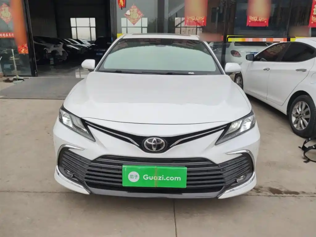 Toyota Camry 2022 — фото 3