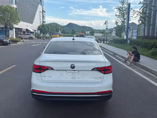 Volkswagen Sagitar 2024